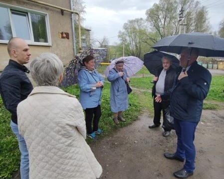 В Родниках глава города обсудил с жителями благоустройство ботанического сада Новости Иваново 